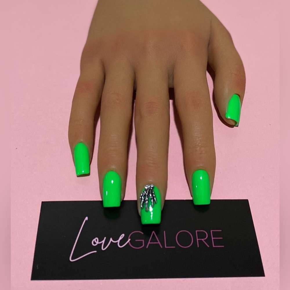 Hand Crafted Green (Glow In The Dark) Short Square Love Galore Press On Nails